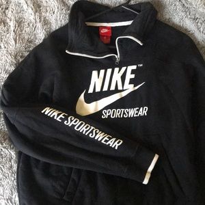 Nike crawl neck sweatshirt size M never worn
